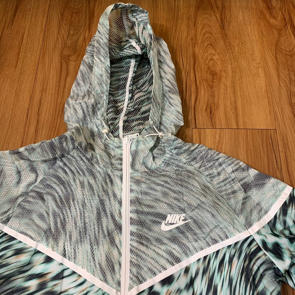 Nike Tech Hyperfuse Windrunner Jacket Light Aqua - Picture 6 of 14